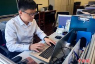 《欢迎来到龙餐馆》海外热映 高校教师“英文译制”中国故事