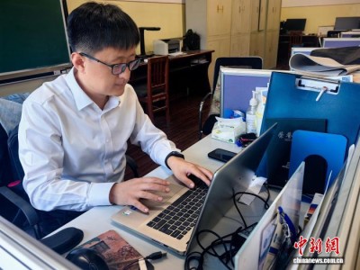 《欢迎来到龙餐馆》海外热映 高校教师“英文译制”中国故事