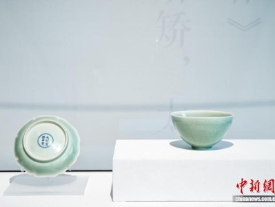 一瓷一色，一玻一影：百年外滩上演东西方美学对话